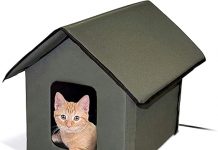 K&H Pet Products Heated Outdoor Cat House Review: Is It Worth the Investment for Your Cat?